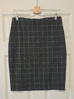 Ann Taylor Gray Windowpane Pencil Skirt